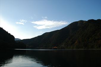 山 湖 青空 雲 きれい 美しい