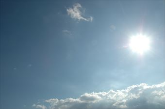 青空 雲 太陽