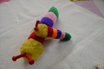 芋虫 かわいい カラフル おもちゃ