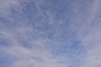 青空 雲 冬 秋