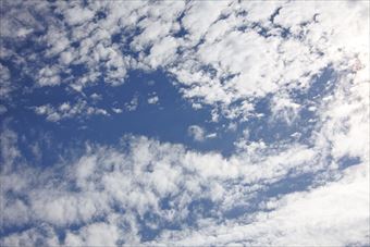 青空 雲 晴れ間