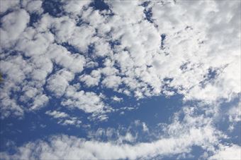 青空 雲 晴れ間