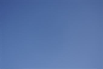 青 空 雲ひとつない空 真っ青な空 青い空 冬