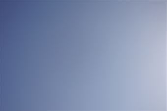 快晴 青空 雲ひとつない