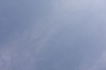 太陽 雲 薄い 斜め