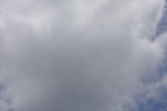 雨雲。天気急変。今にも降り出しそう