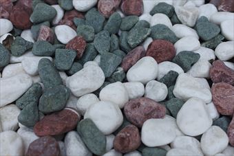 きれいな石 たくさん 丸