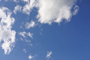 まっさおな空が広がっています