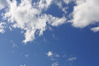青い空、白い雲