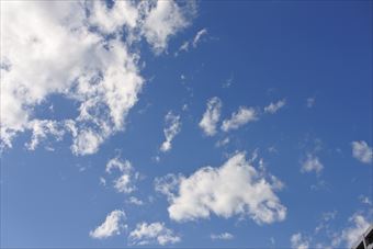 まっさおな空。いい気持ち。