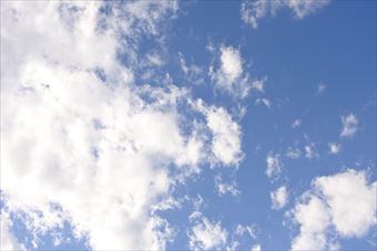 白い雲ぷかぷか