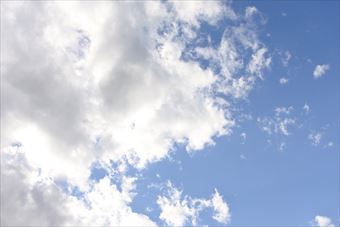 曇り。青空も見えてきた