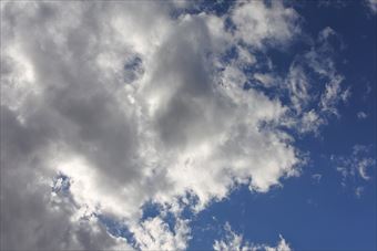 きれいな青空広がってると思ったんだけどな