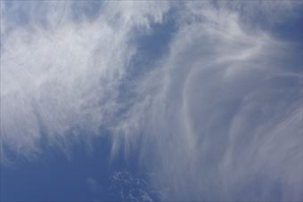 きれいな空を見上げました。時間が経つのを忘れます