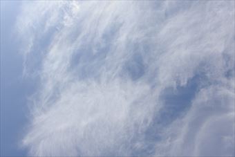 雲が流れていく