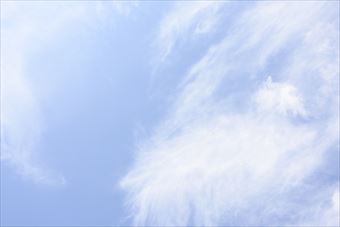 雲が不思議な形をしている