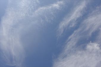 雲がきれいだな