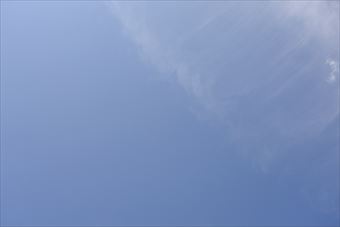 空の青い色ってなんてきれいなんだろう