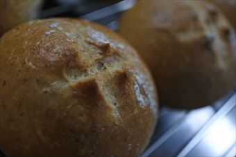 パンが焼き立てでハッピーです