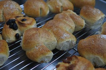 パン屋さんの昼