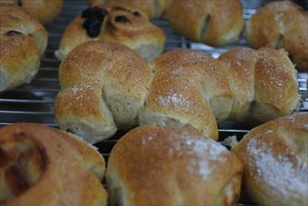 パン屋さんで焼きあがった