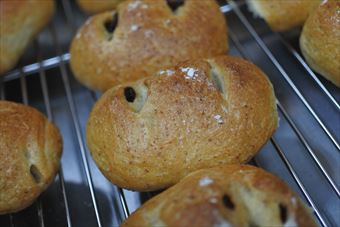 レーズンパンです