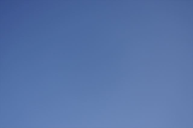 青 空 雲ひとつない空 真っ青な空 青い空 冬