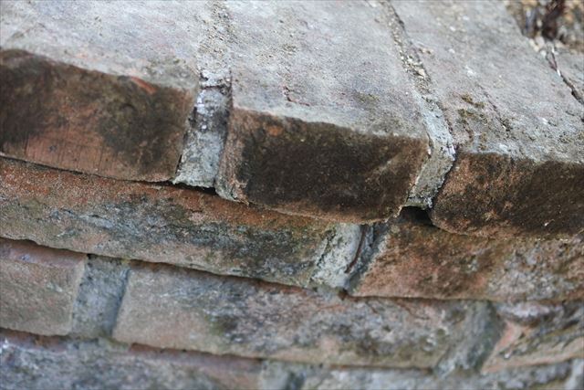 煉瓦 レンガ 公園 花壇 古い 歴史 汚い