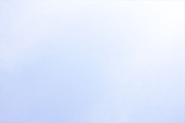空 水色 まぶしい 晴れ