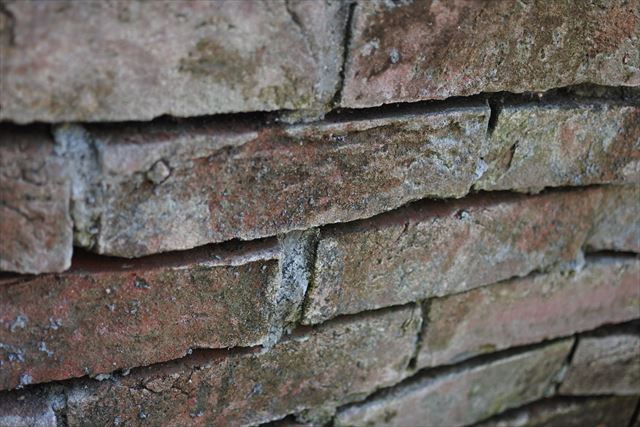 レンガ カーブ 花壇 歴史 古い