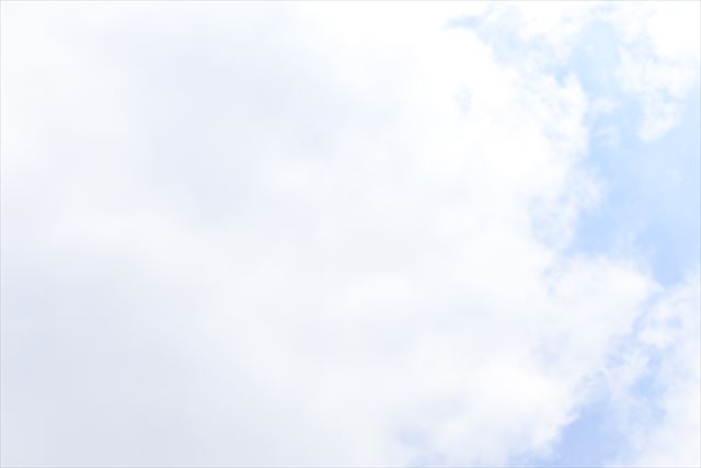 曇り 青空 梅雨