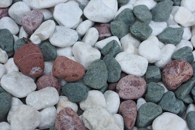 海岸 石 集める