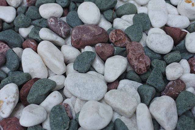 河原 きれいな石 玉