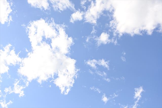 空がきれいです。お天気は晴れです