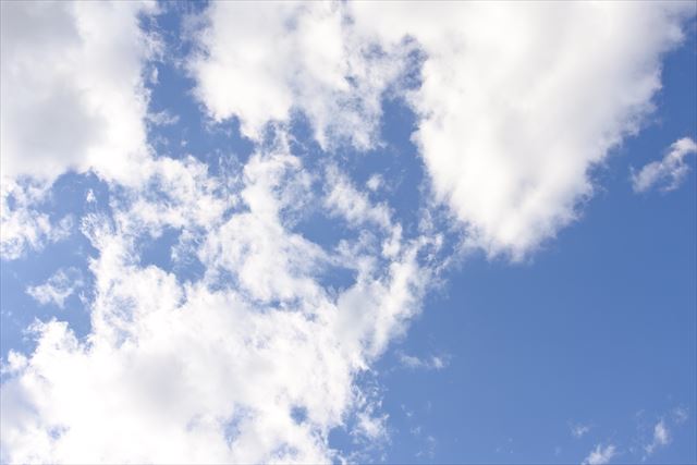 ぼーっと雲が流れていくのを眺めていた