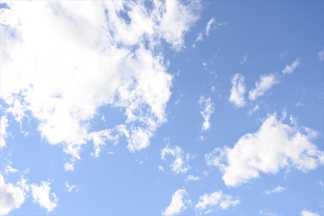 最高に晴れ渡った空！今日もいい日になーれ。