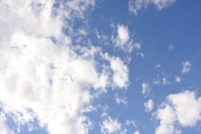 白い雲ぷかぷか