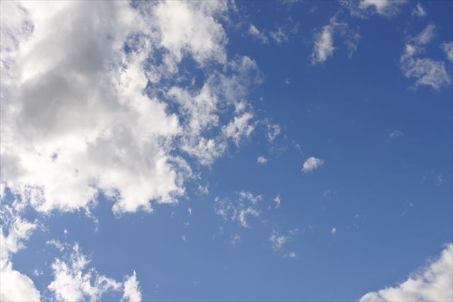 空の青色がきれいだな