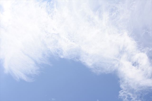 空を自由に見上げられることがこんなに幸せなことだったなんて