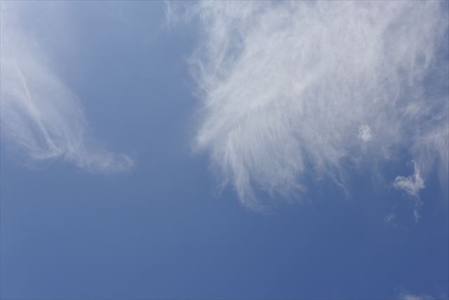 青い空と白い雲