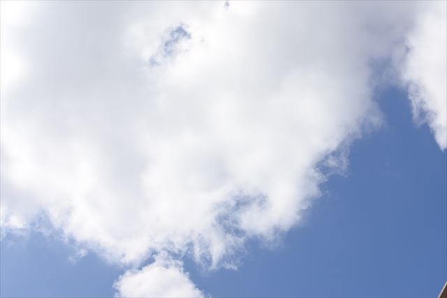 青い空。白い雲。爽快な気分です