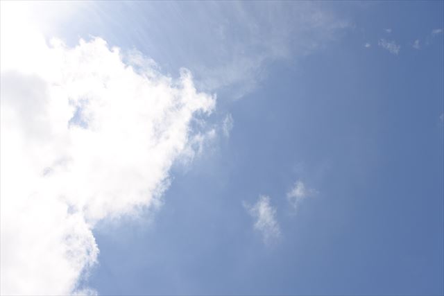 雲が真っ白です。本日快晴！