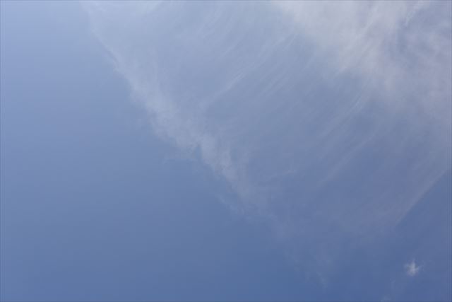 雲が変わってるなぁと思って写真に撮りました