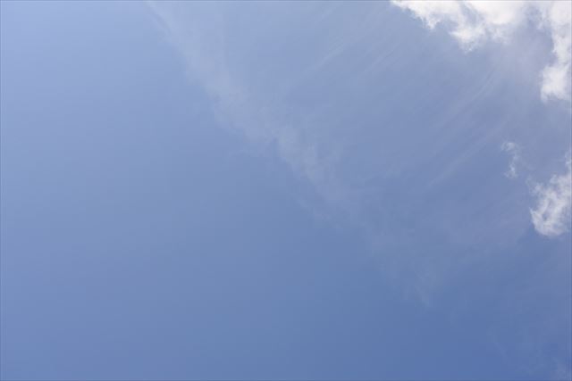 きれいな空です。今日の天気は晴れです