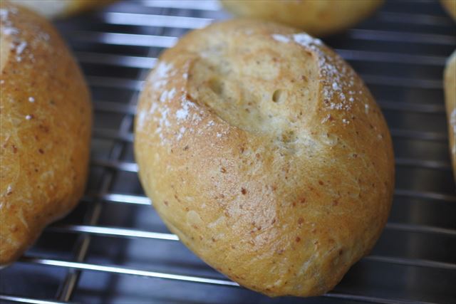 今日の朝食にどうぞ。パン