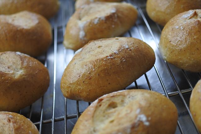 パンが焼きあがりました