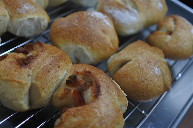 ベーコンがカリカリのパン