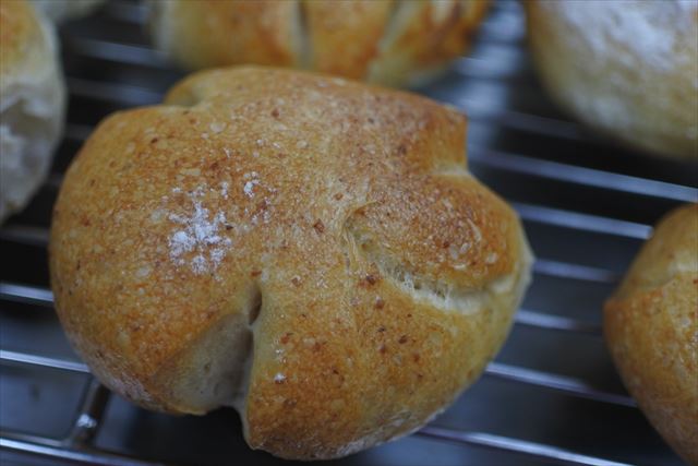 お花の形のパン