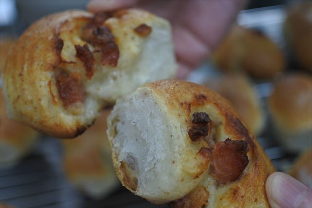 ベーコンパンの断面