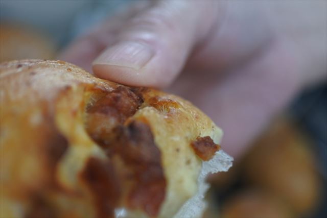 パン屋さんの手